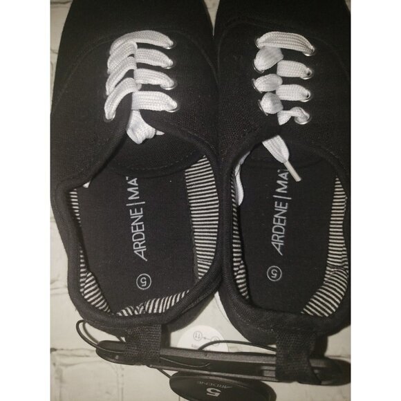 NWT Ardene Size 5 Black Yoga Mat Flat Lace Up Canvas Sneaker Shoes Women's - Picture 4 of 6